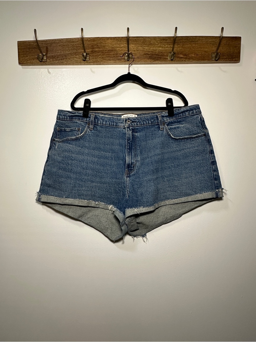 Abercrombie & Fitch High Rise Mom Short - Curve Love